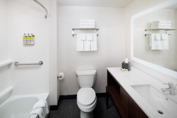 Holiday Inn Cheshire - Southington image 12